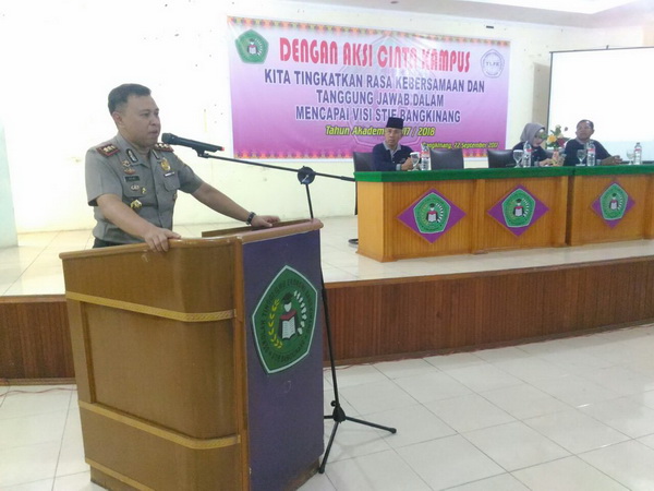 Kapolres Kampar Berikan Kuliah Umum di STIE Bangkinang